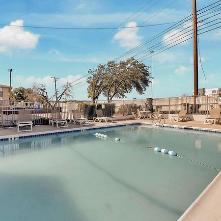 Motel 6-Austin, Tx - Airport - South מראה חיצוני תמונה