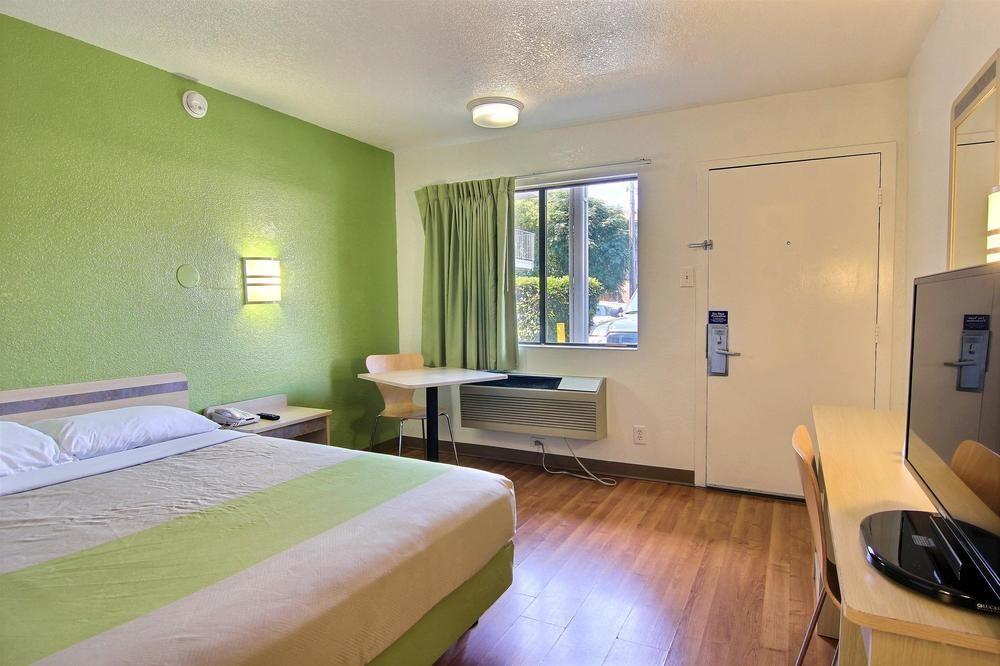 Motel 6-Austin, Tx - Airport - South מראה חיצוני תמונה