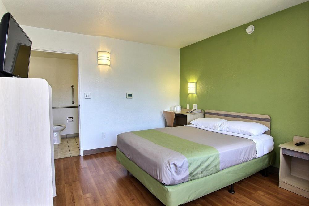 Motel 6-Austin, Tx - Airport - South מראה חיצוני תמונה